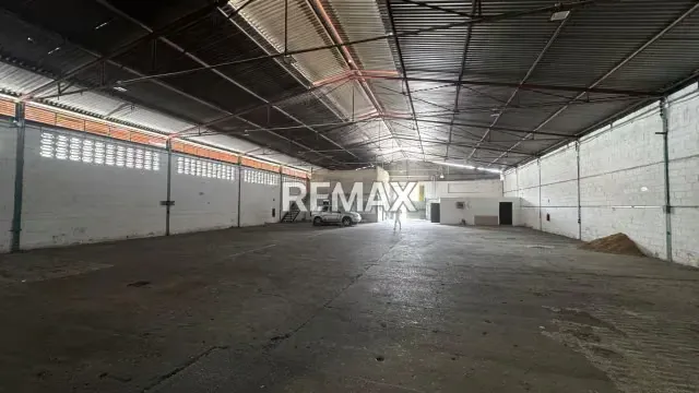 ALQUILER DE GALPÓN INDUSTRIAL – LA QUIZANDA, VALENCIA - 2
