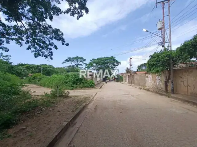 TERRENO CON POTENCIAL PARA INVERSIÓN COMERCIAL Y RESIDENCIAL, EN SECTOR GUAYABAL