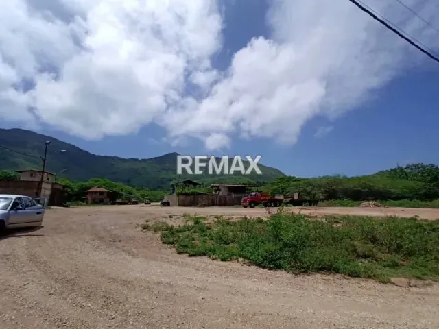 TERRENO CON POTENCIAL PARA INVERSIÓN COMERCIAL Y RESIDENCIAL, EN SECTOR GUAYABAL - 6