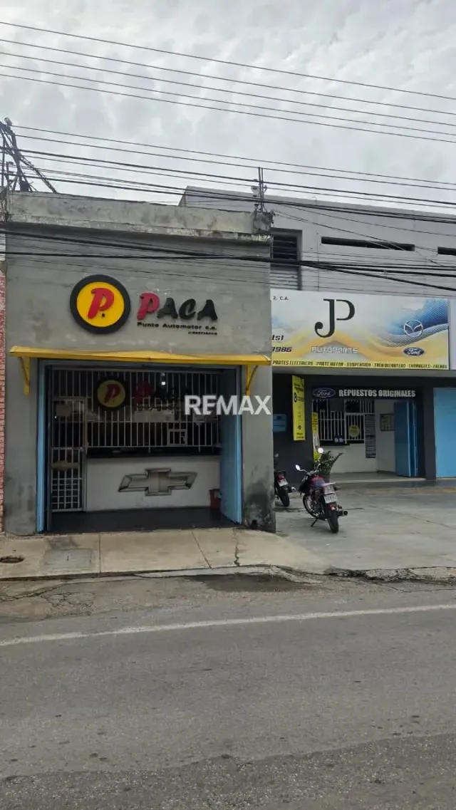 LOCAL COMERCIAL EN VENTA A PIE DE CALLE AV BOLIVAR DE NAGUANAGUA