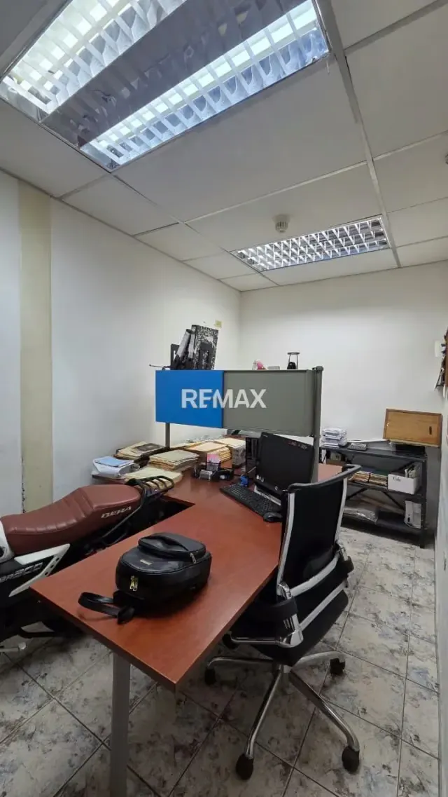LOCAL COMERCIAL EN VENTA A PIE DE CALLE AV BOLIVAR DE NAGUANAGUA - 16