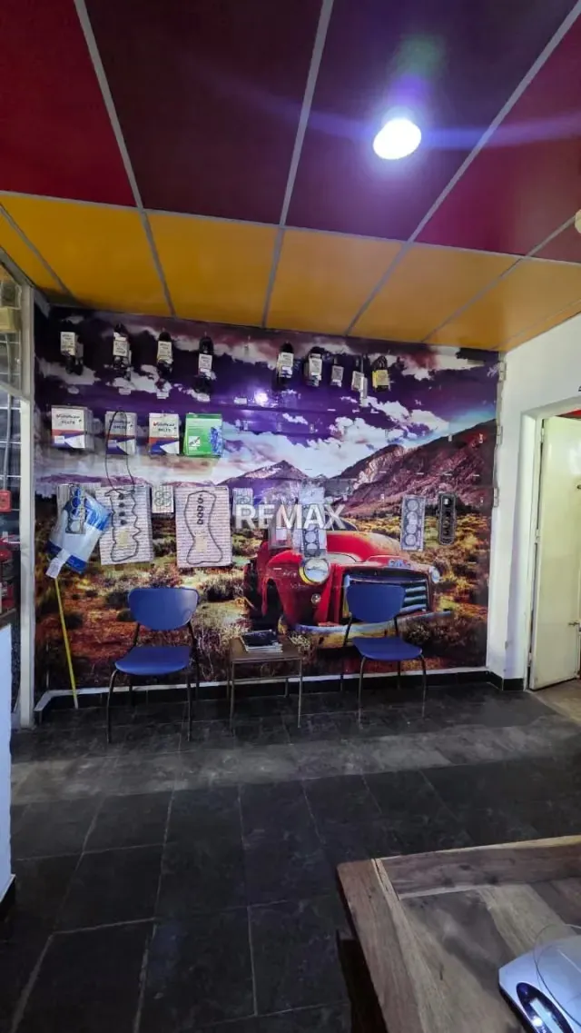 LOCAL COMERCIAL EN VENTA A PIE DE CALLE AV BOLIVAR DE NAGUANAGUA - 20
