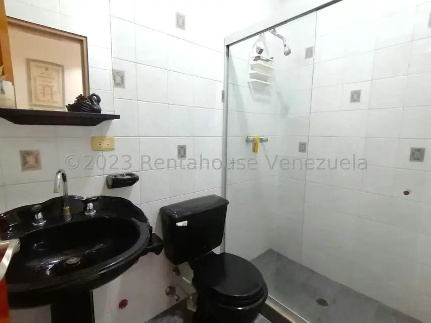 Casa (Multipes Niveles) en Venta en Zona Este, Lara - 27