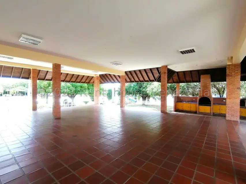 Casa (Multipes Niveles) en Venta en Zona Este, Lara - 37