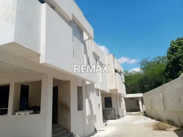 EXCLUSIVA VILLA CONFORMADA POR DOS CASAS EN GRIS ‎ - 2