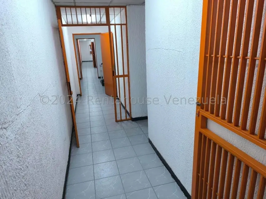 Oficina en Alquiler en Parroquia La Candelaria, Distrito Metropolitano - 11