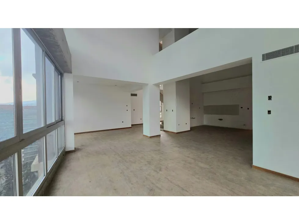 Espectacular Pent House Duplex en Venta en Campo Alegre Bella