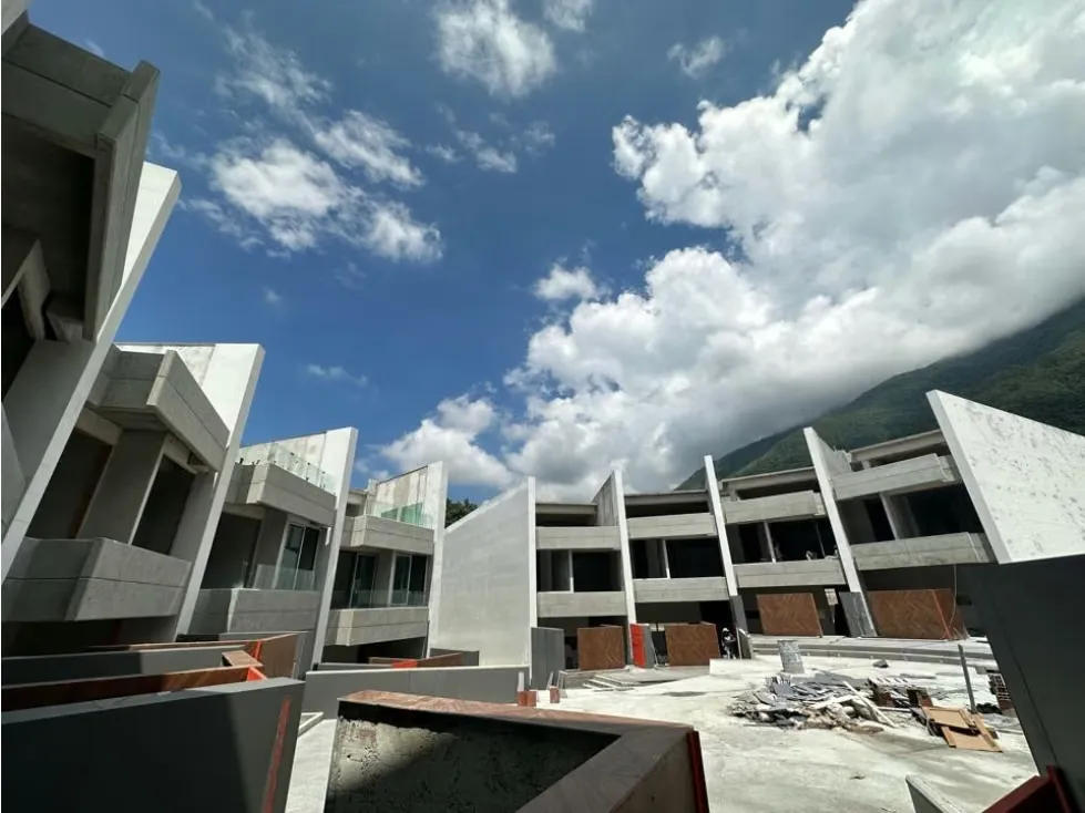 Vendo casa 650m2 Sebucán 0367 - 5