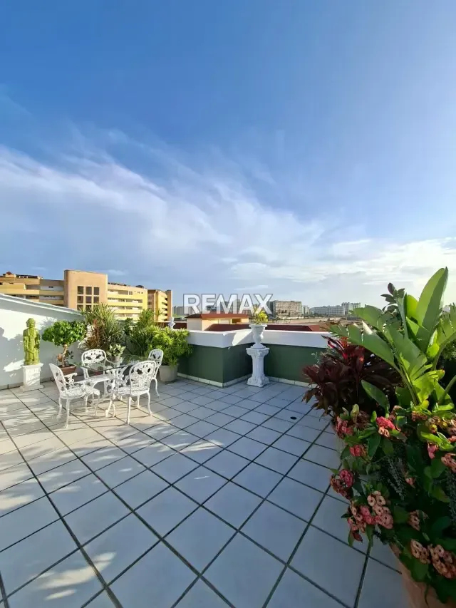 EN VENTA PENTHOUSE EN LA MARINA - 13