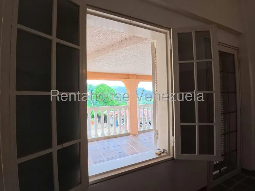 Industrial en Venta en Avenida Principal Cecilio Acosta, Miranda - 21