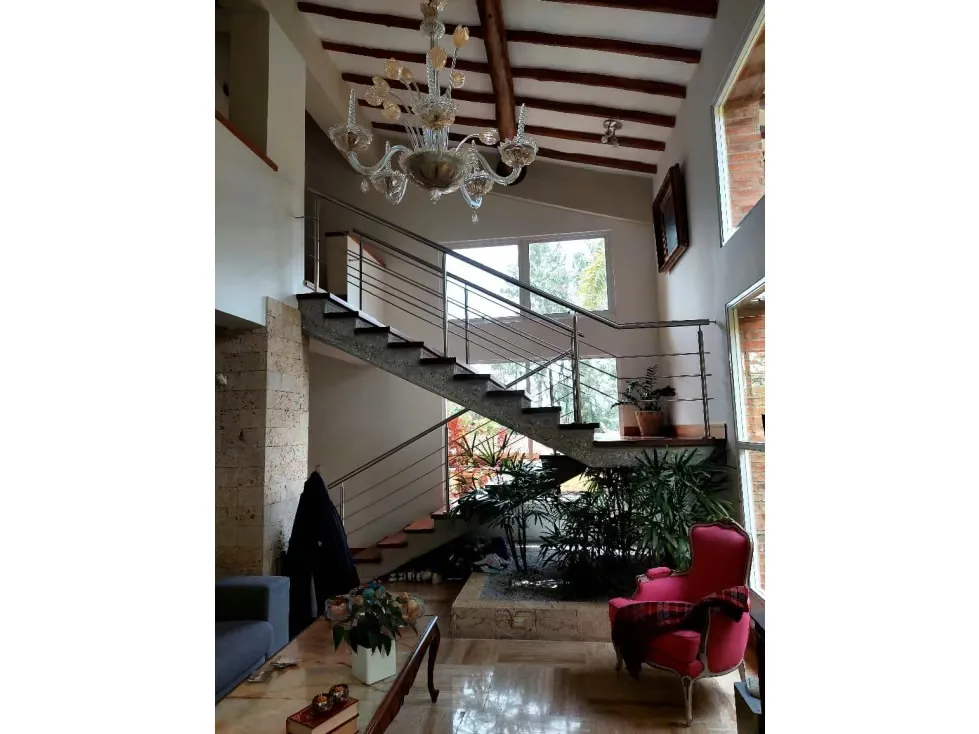Se alquila casa 300m2 La Lagunita 6351 - 12
