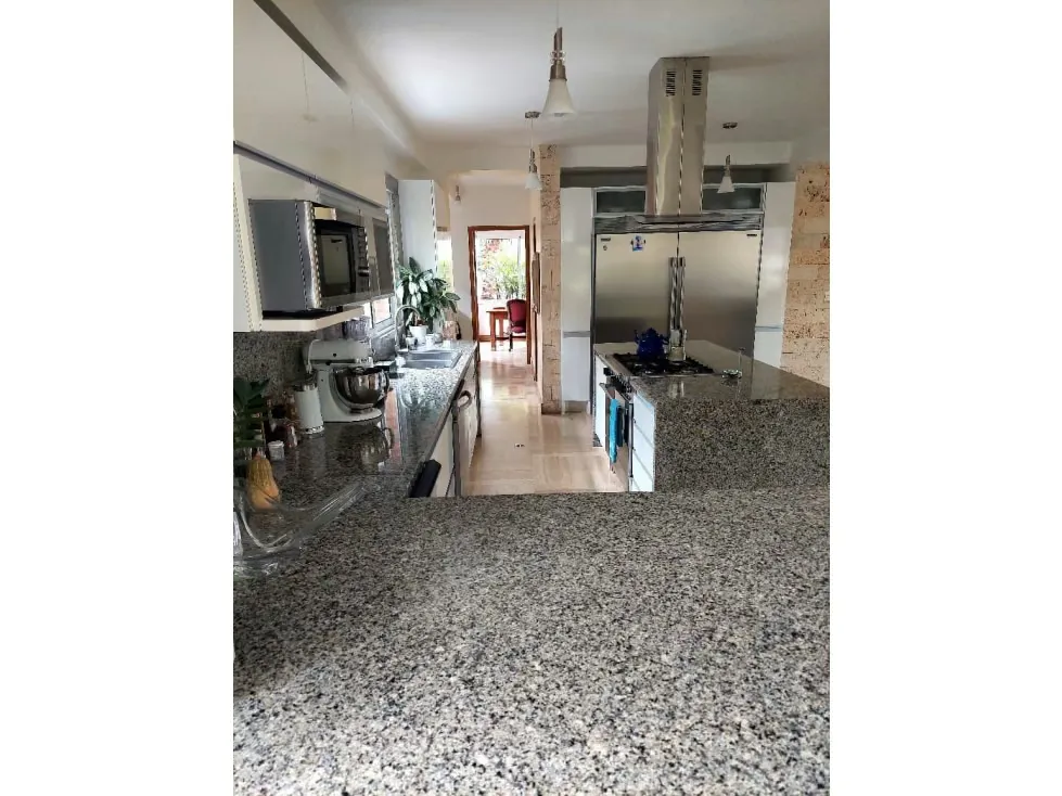 Se alquila casa 300m2 La Lagunita 6351 - 16