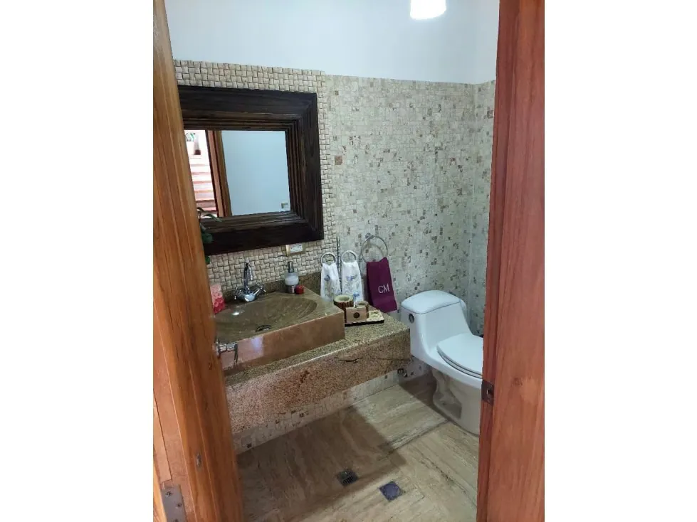 Se alquila casa 300m2 La Lagunita 6351 - 18