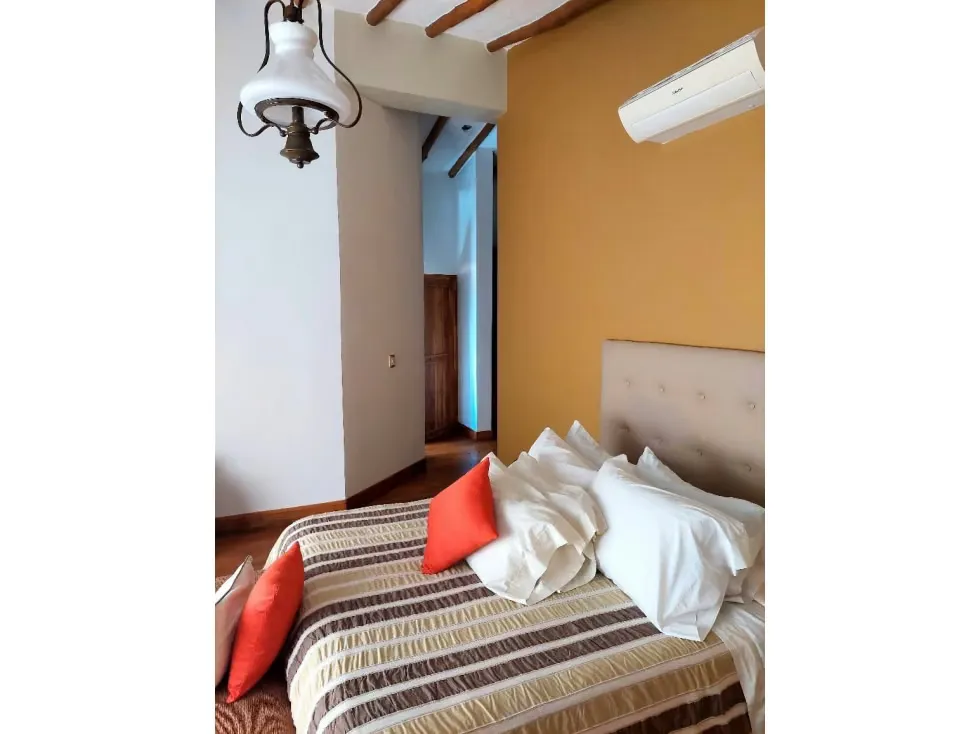 Se alquila casa 300m2 La Lagunita 6351 - 22