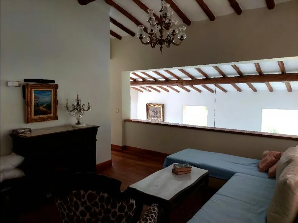 Se alquila casa 300m2 La Lagunita 6351 - 29