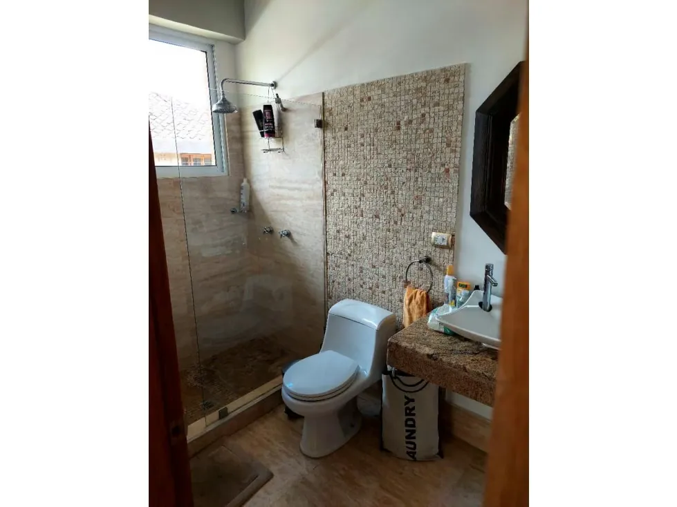 Se alquila casa 300m2 La Lagunita 6351 - 31