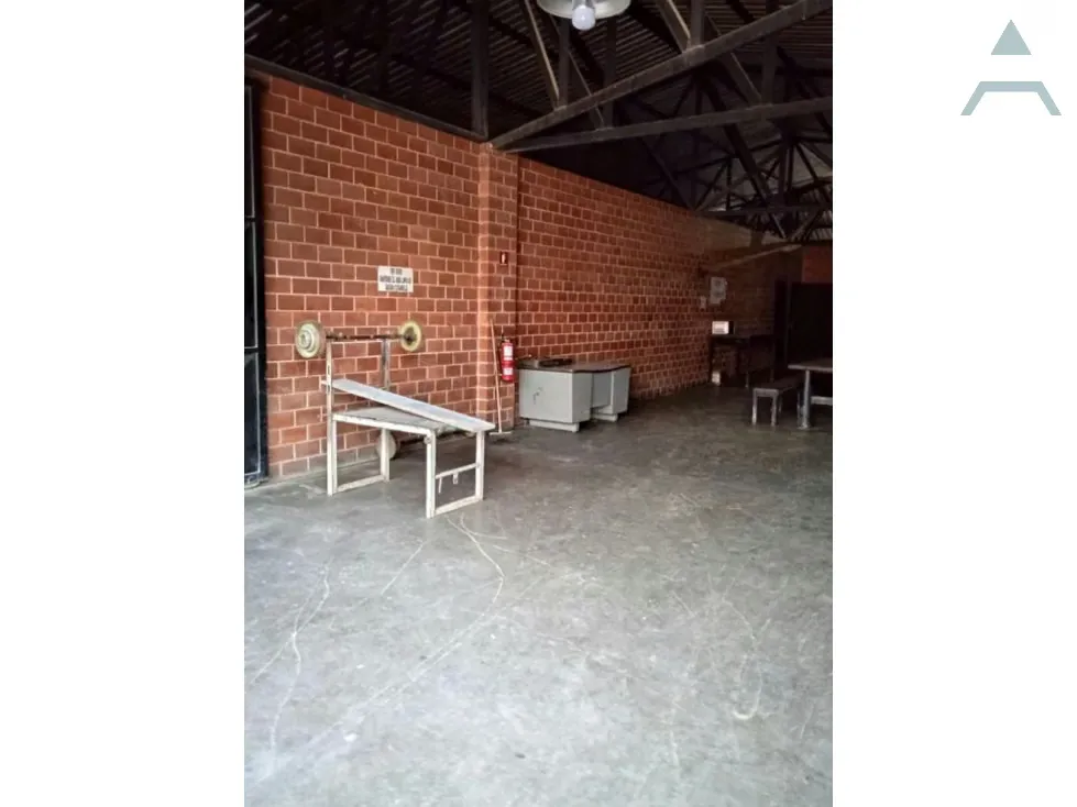 Se vende Galpon 748m² Guatire - 5