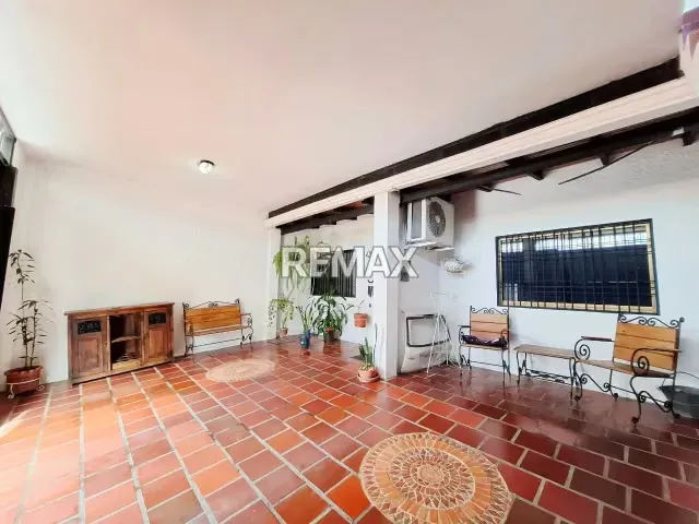 EN VENTA CASA EN URBANIZACIÓN DON HUGO Ubicación Palo Gordo, Gallardin parte baja, San Cristóbal estado Táchira - 2