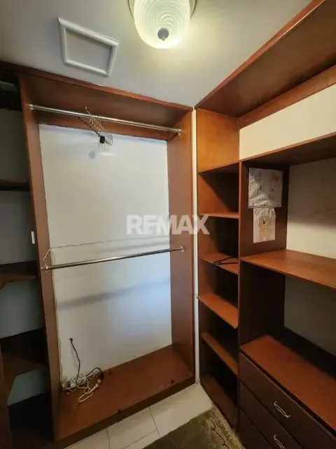 SE VENDE Apartamento en Av. 2 el Milagro, Edificio Costa del Sol - 11