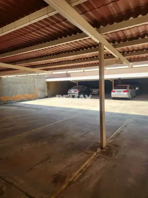 SE VENDE Apartamento en Av. 2 el Milagro, Edificio Costa del Sol - 15