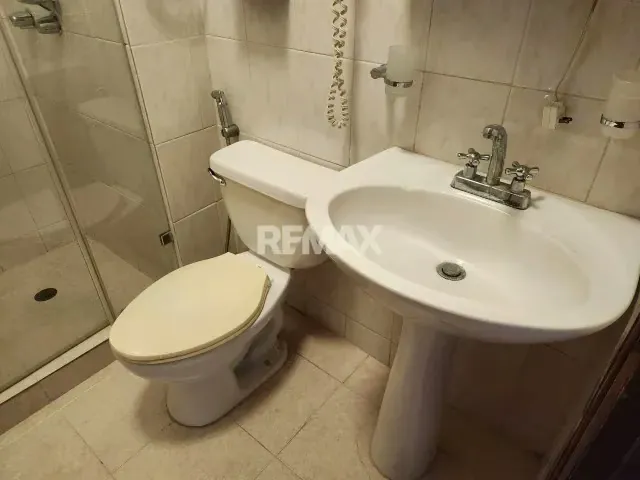 SE VENDE Apartamento en Av. 2 el Milagro, Edificio Costa del Sol - 4