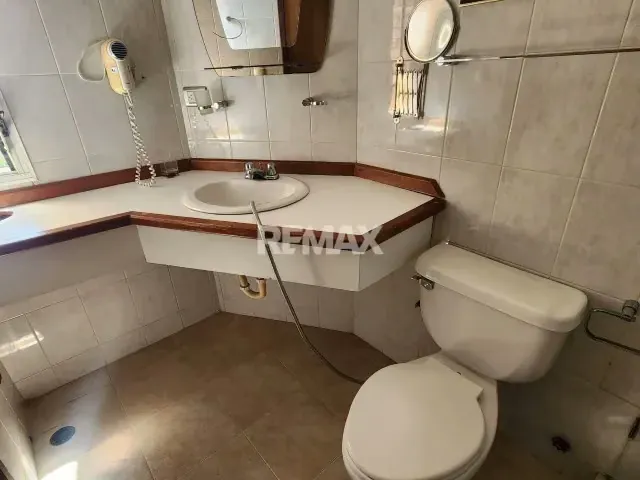 SE VENDE Apartamento en Av. 2 el Milagro, Edificio Costa del Sol - 6
