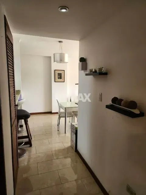 SE VENDE Apartamento en Av. 2 el Milagro, Edificio Costa del Sol - 10