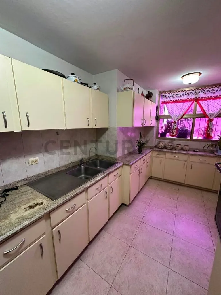 SE VENDE APTO RES CAMARATA Sector Santa Maria listo para habitar - 5