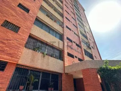 SE VENDE APTO RES CAMARATA Sector Santa Maria listo para habitar - 10