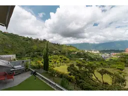 View 25