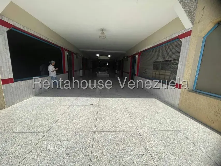 Edificio en Venta en Zona Oeste, Lara - 2
