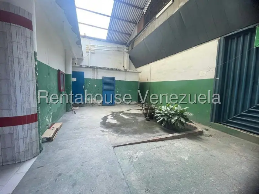 Edificio en Venta en Zona Oeste, Lara - 5