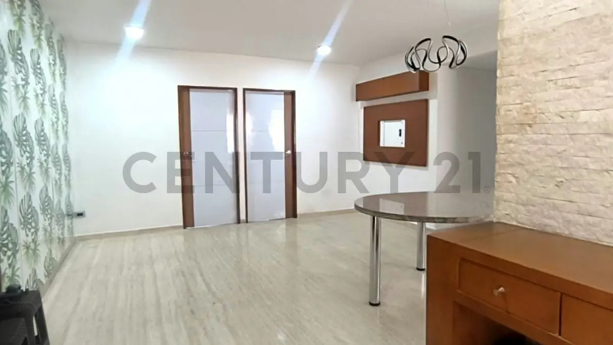Venta de Apartamento Altamira Norte - 2