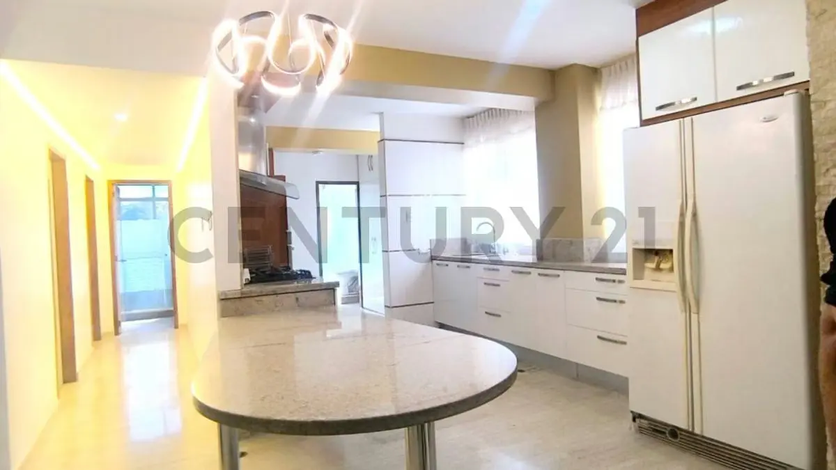Venta de Apartamento Altamira Norte - 3