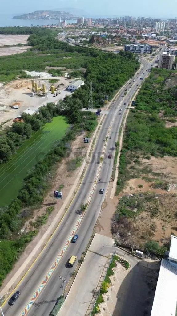 TERRENO DE 1.500 M² EN AV. COSTANERA, NUEVA BARCELONA