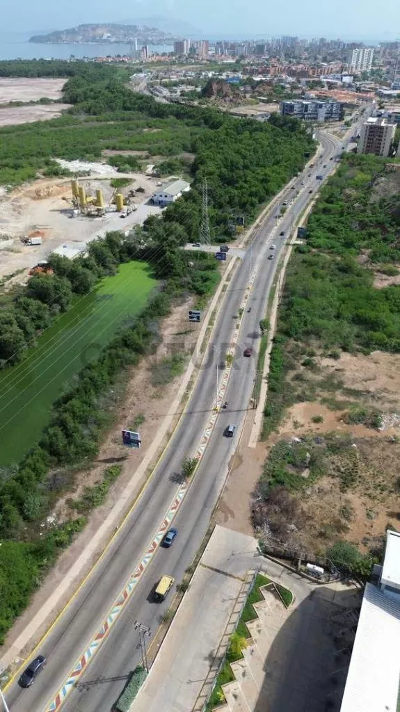 TERRENO DE 1.500 M² EN AV. COSTANERA, NUEVA BARCELONA