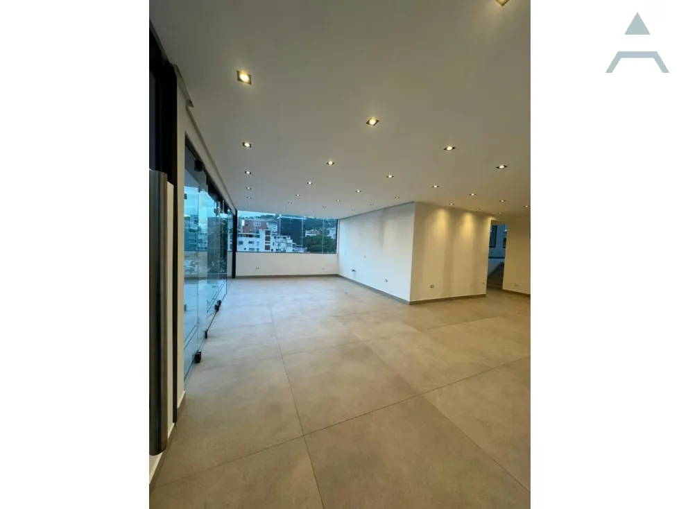 Se vende Local 226m² 1b/1p Las Mercedes - 4
