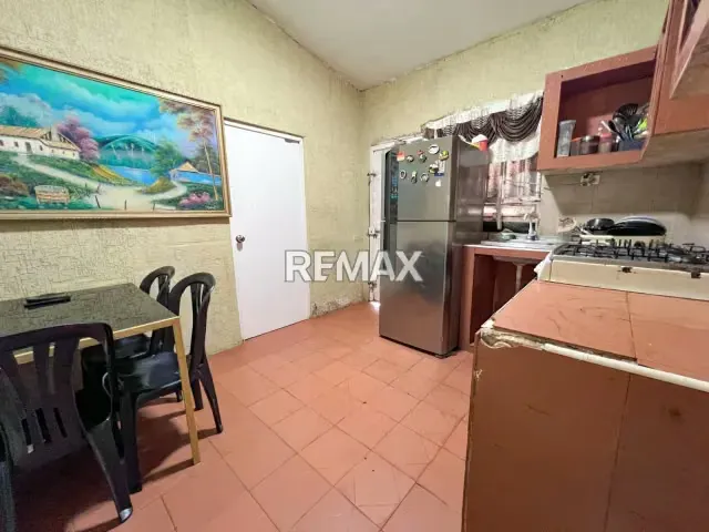 Casa en venta en el Barrio 24 de Julio, San Francisco - 5