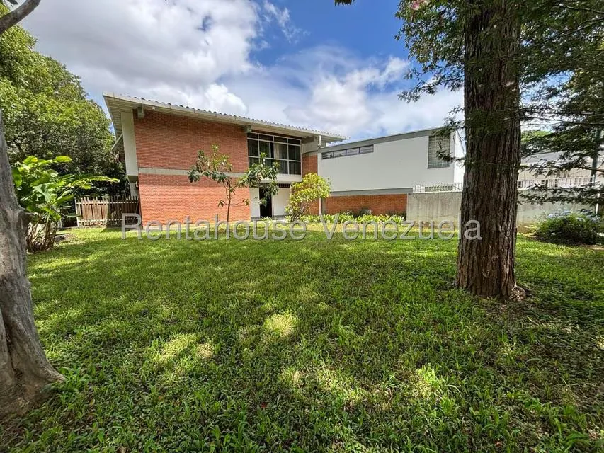 Casa (Multipes Niveles) en Venta en Loira, Distrito Metropolitano - 2