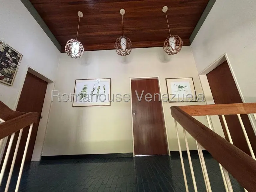 Casa (Multipes Niveles) en Venta en Loira, Distrito Metropolitano - 16