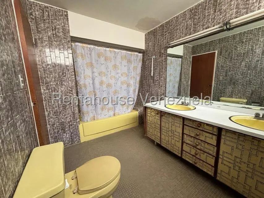 Casa (Multipes Niveles) en Venta en Loira, Distrito Metropolitano - 18