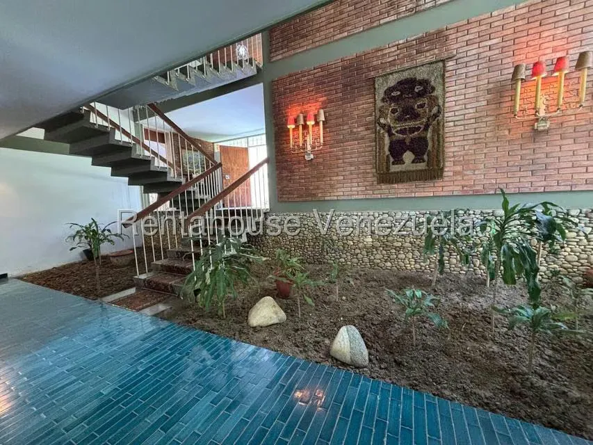 Casa (Multipes Niveles) en Venta en Loira, Distrito Metropolitano - 33