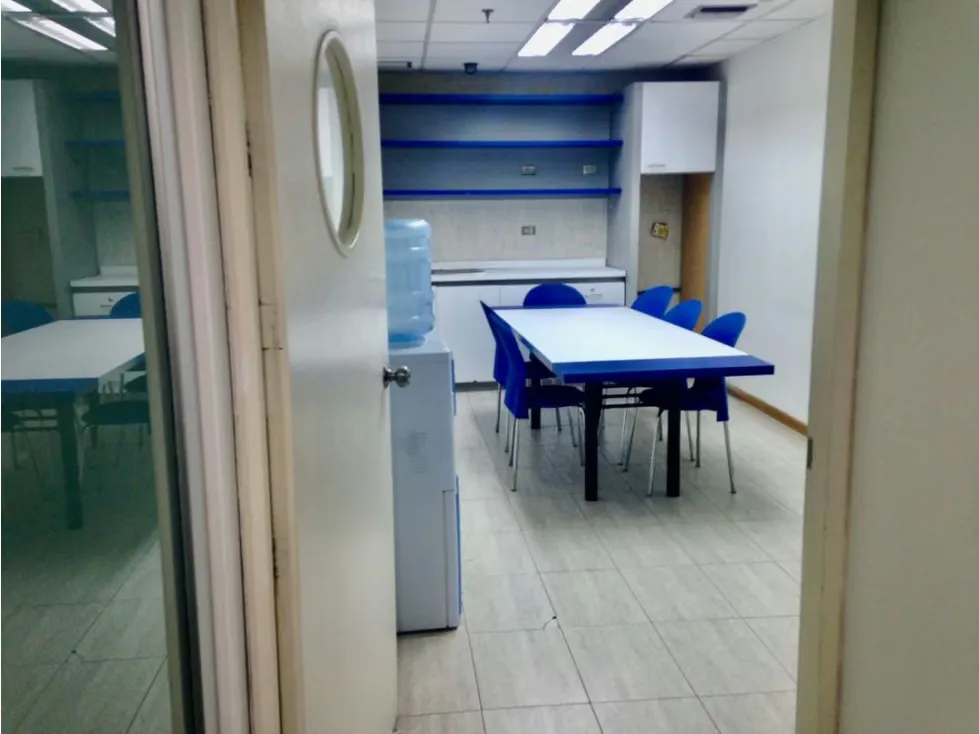 Alquilo oficina 503m2 El Rosal 3339 - 20