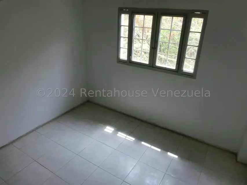 Casa (Multipes Niveles) en Venta en El Amarillo, Miranda - 16
