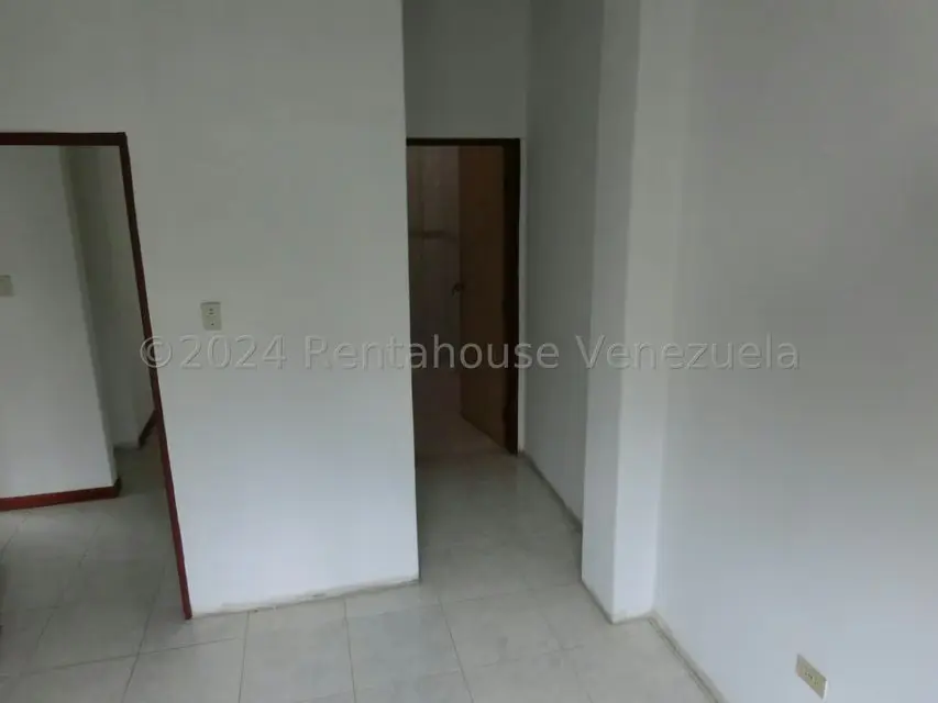 Casa (Multipes Niveles) en Venta en El Amarillo, Miranda - 19
