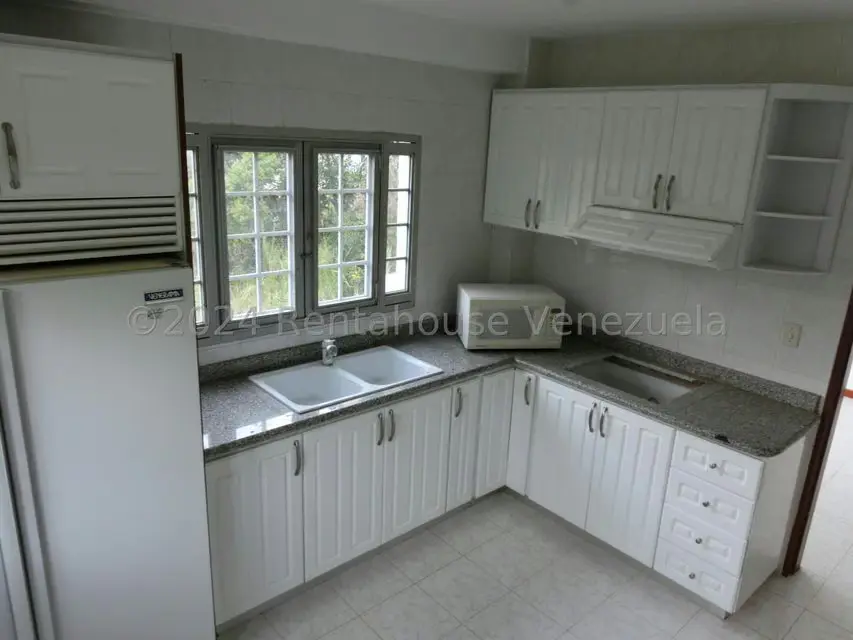 Casa (Multipes Niveles) en Venta en El Amarillo, Miranda - 2