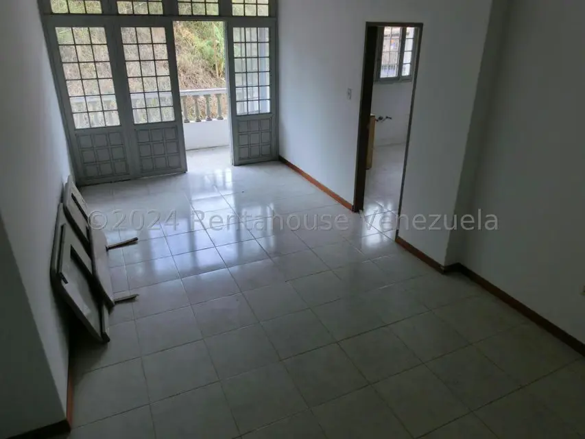 Casa (Multipes Niveles) en Venta en El Amarillo, Miranda - 22