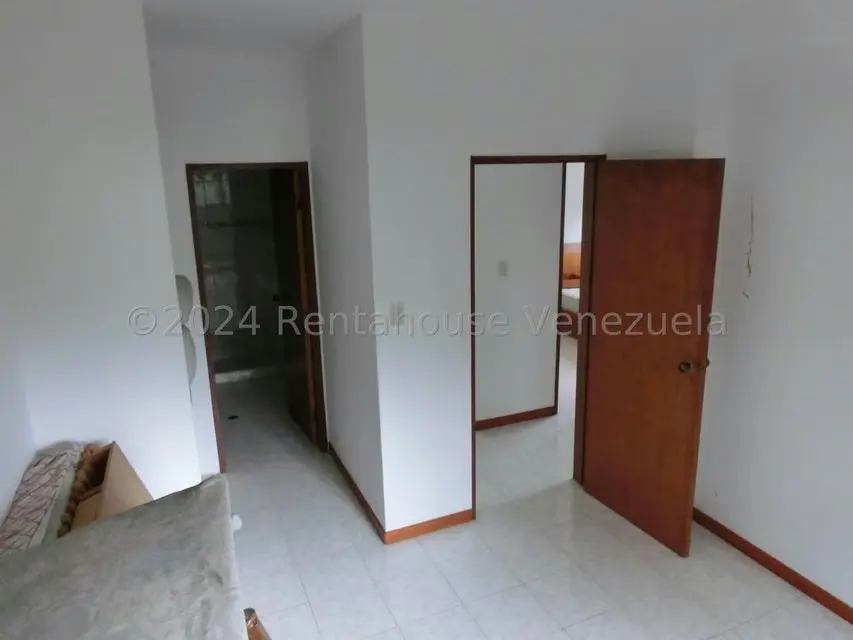 Casa (Multipes Niveles) en Venta en El Amarillo, Miranda - 6