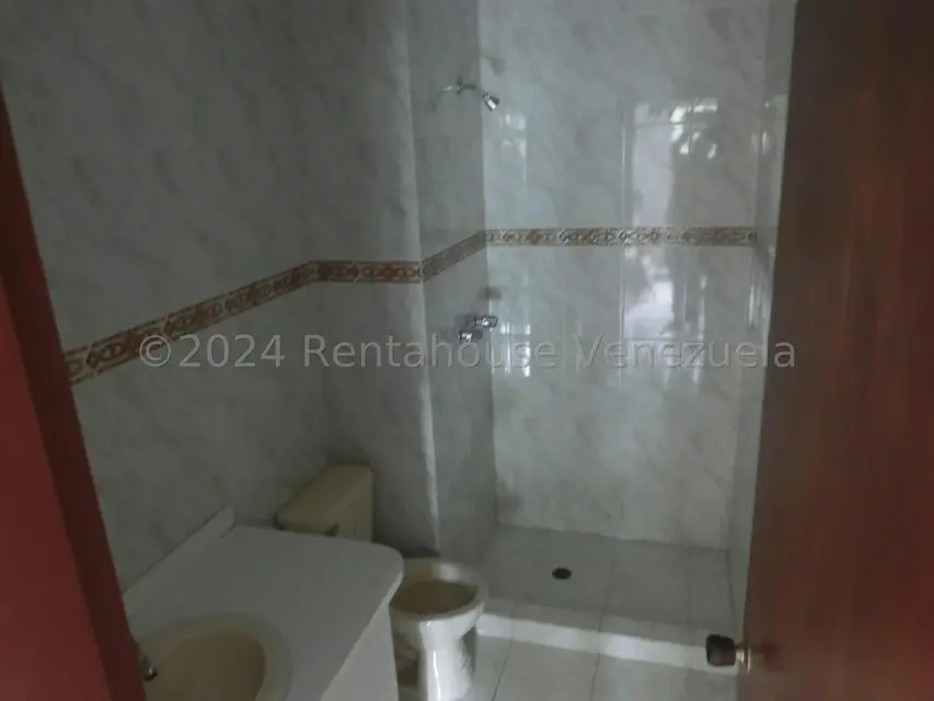 Casa (Multipes Niveles) en Venta en El Amarillo, Miranda - 9