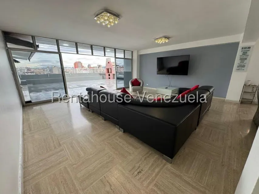 Apartamento (Duplex) en Venta en Los Caobos, Distrito Metropolitano - 3
